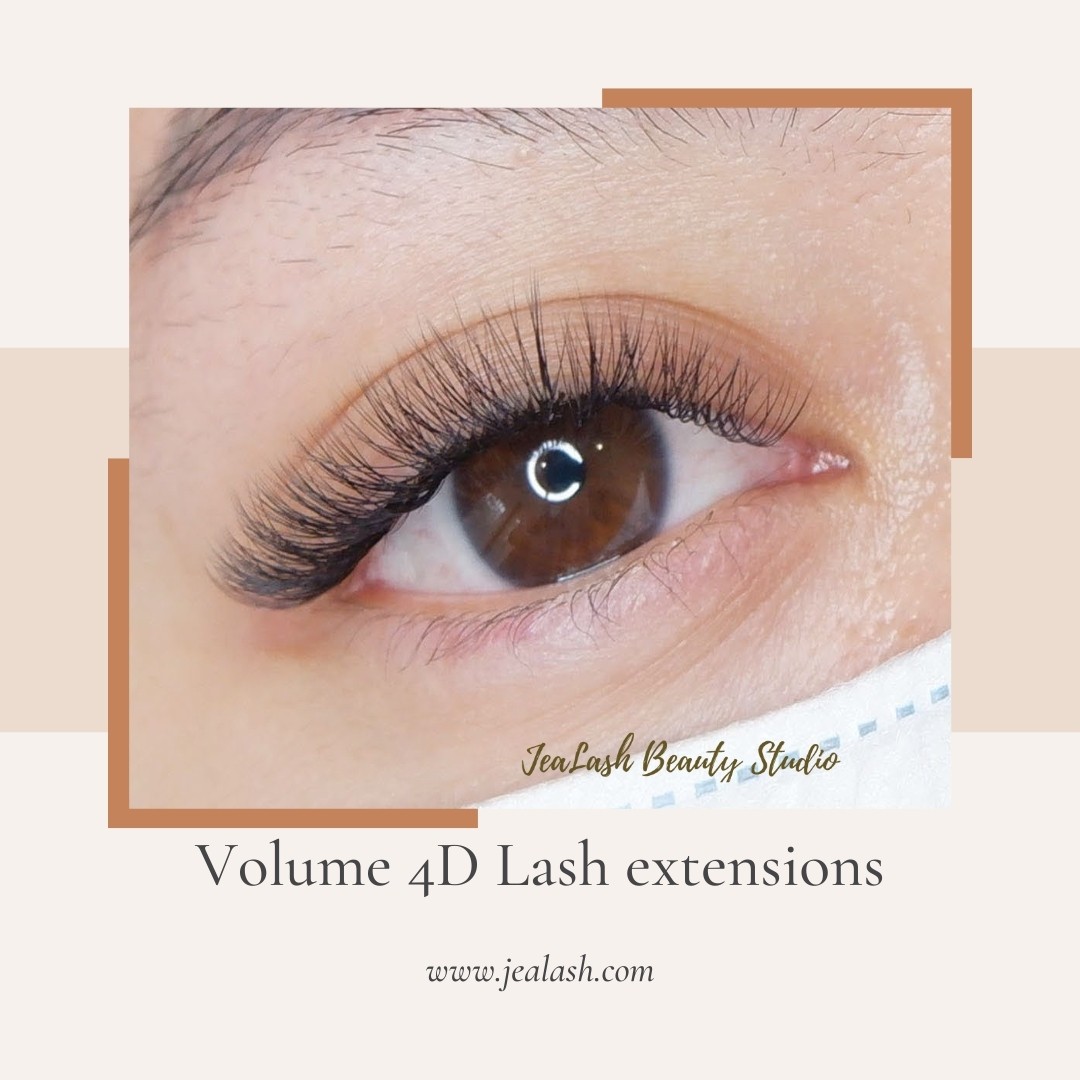 Voluminous eyelash extension style